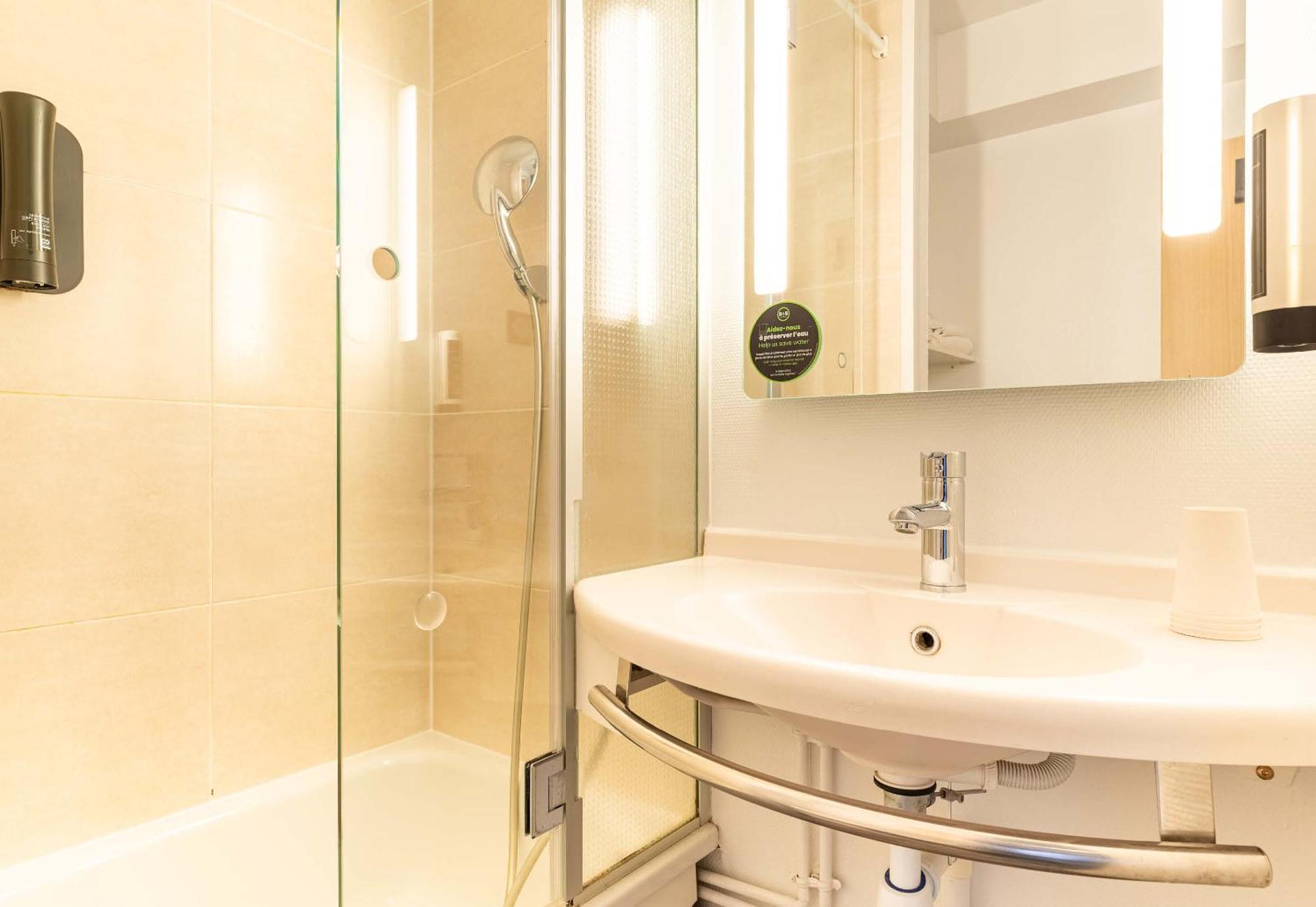B&B Hotel Nantes Atlantis Le Zenith Saint-Herblain Exterior photo